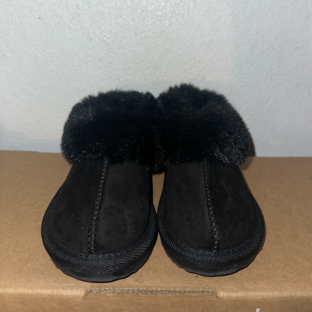 Black slipper shoes. Toddler 9c